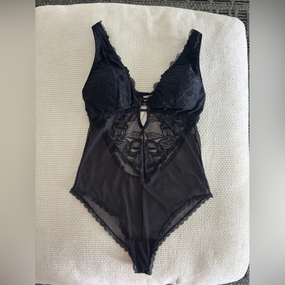 Elegant Black Lace Bralette